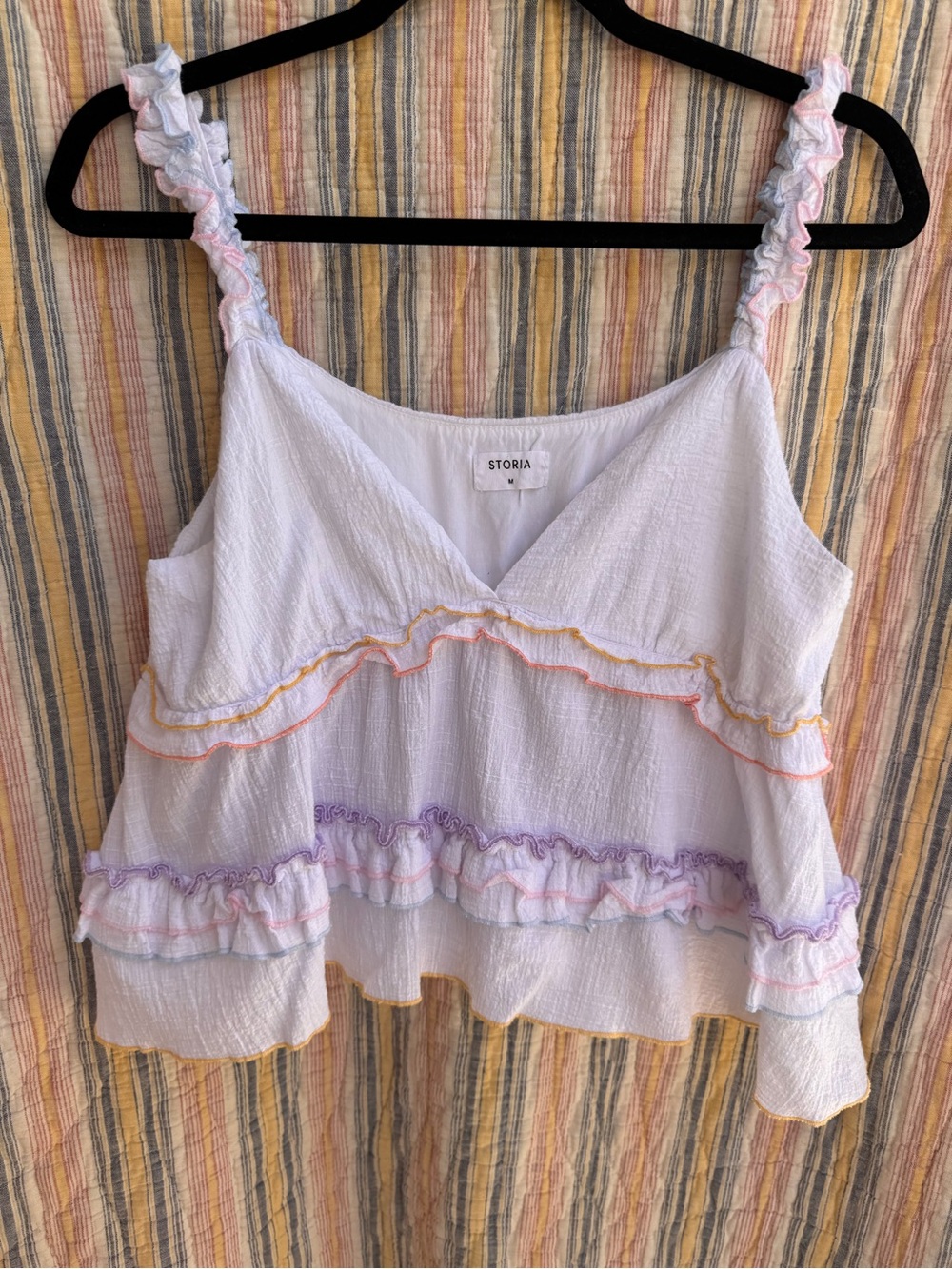 Storia White V-Neck Ruffle Boho Cami with Pastel Embroidered Trim Sz M